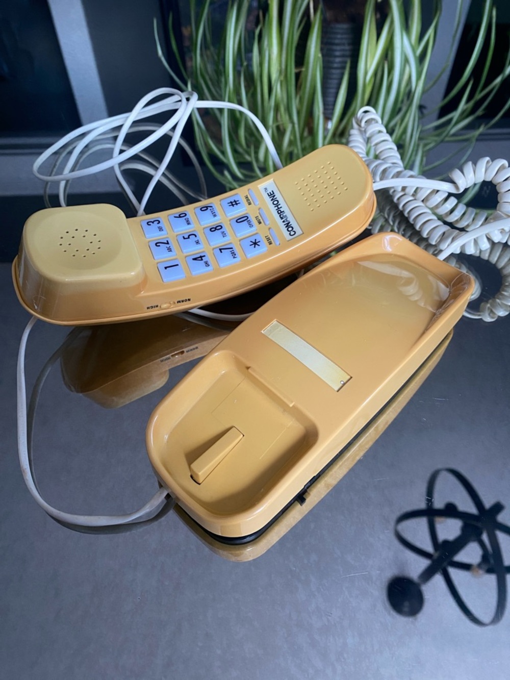 Vintage/Retro Corded Landline Conairphone With Lighted Keypad